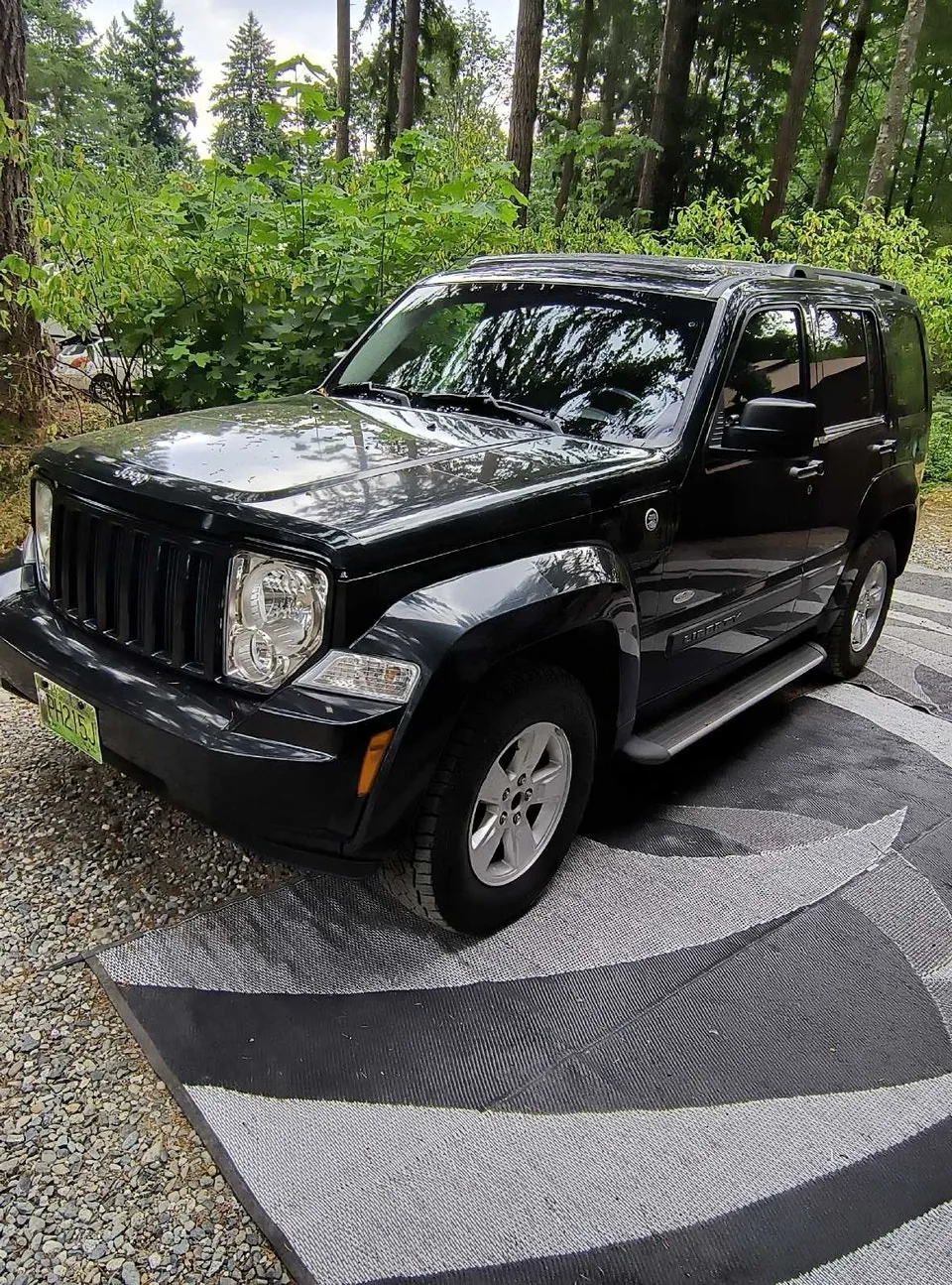Jeep Liberty 2012 photo 2