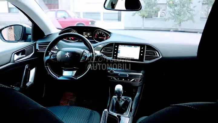 Peugeot 308 2016 photo 2