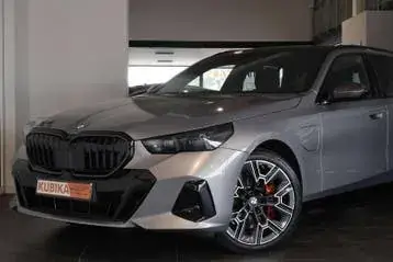 BMW 5 Series 2025 photo 2