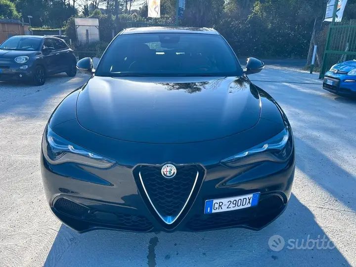 Alfa Romeo Stelvio 2023 photo 2