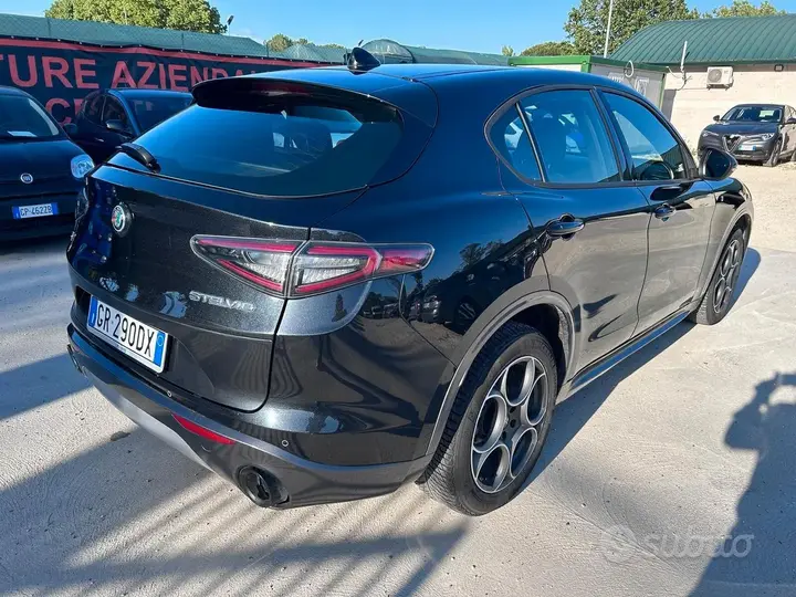 Alfa Romeo Stelvio 2023 photo 5
