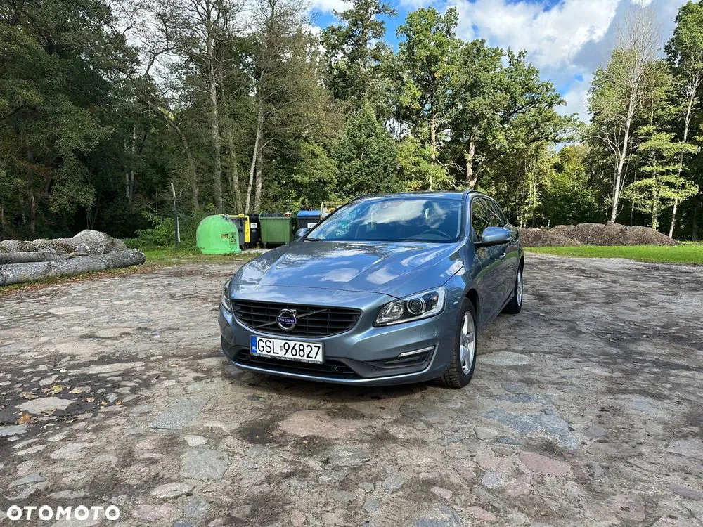 Volvo V60 2017 photo 2