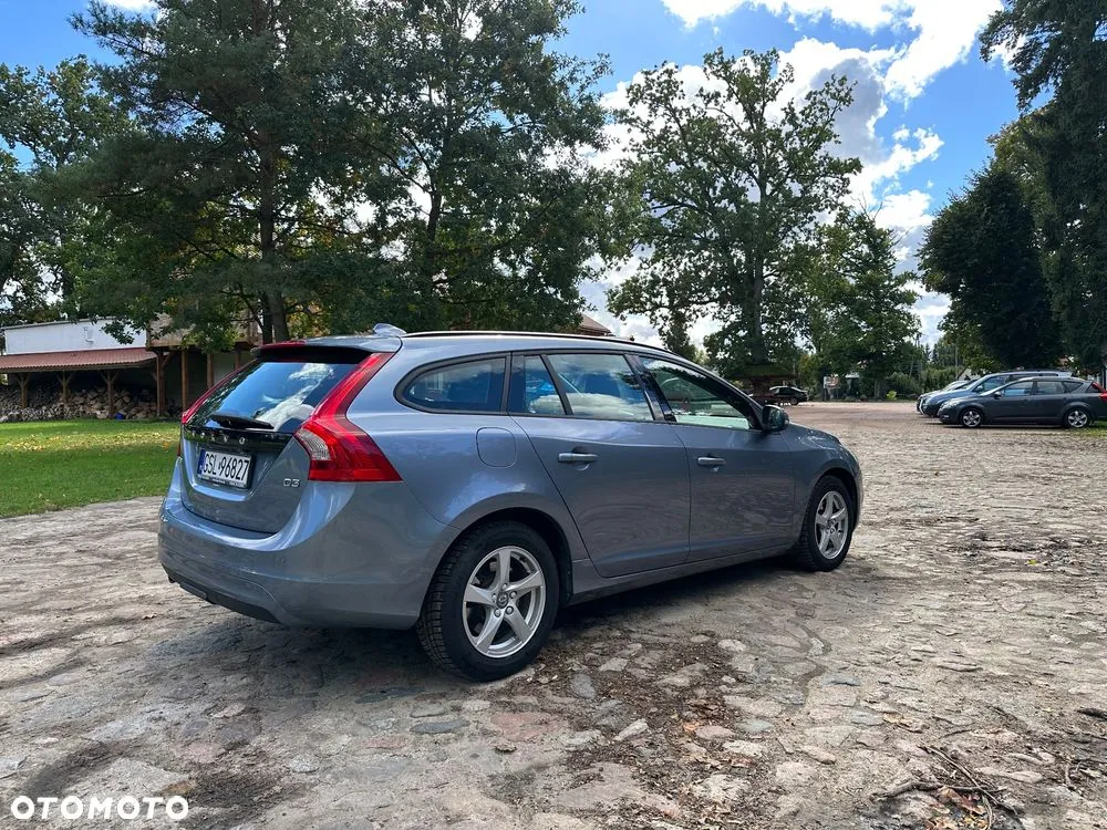Volvo V60 2017 photo 5