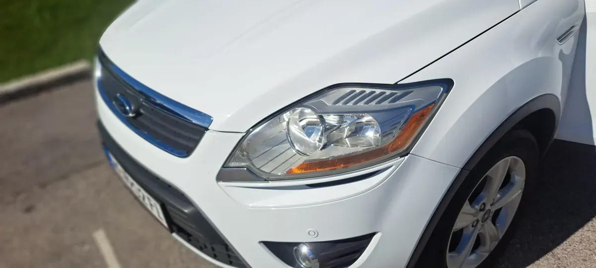 Ford Kuga 2012 photo 2