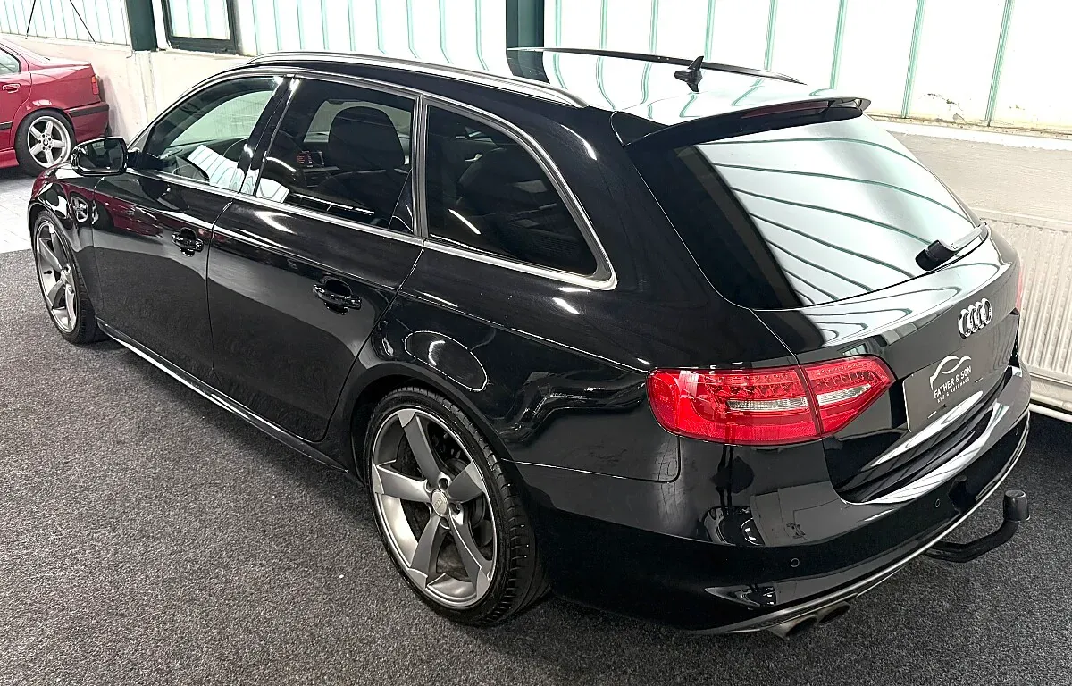 Audi A4 2013 photo 3