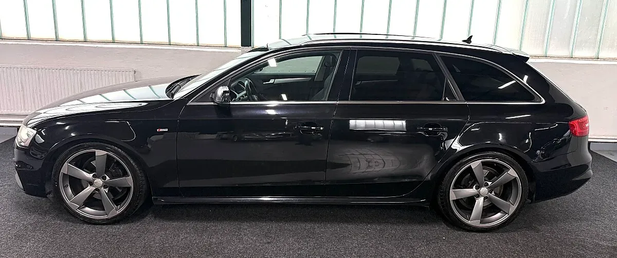 Audi A4 2013 photo 2