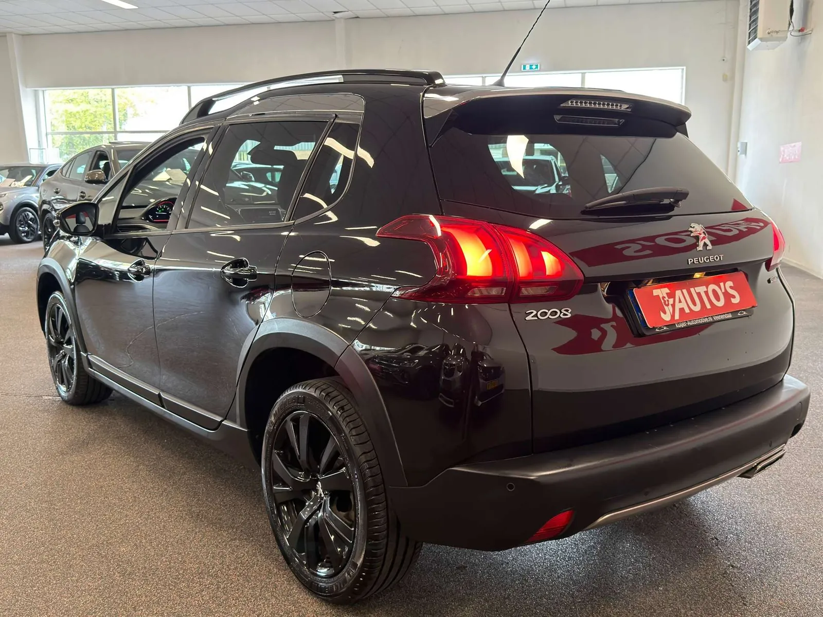 Peugeot 2008 2017 photo 3