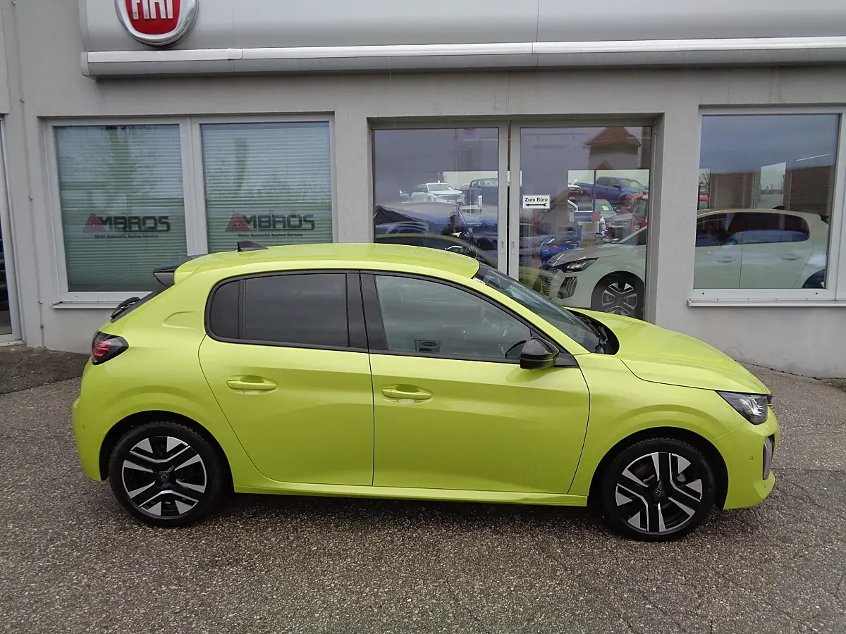Peugeot 208 2025 photo 3