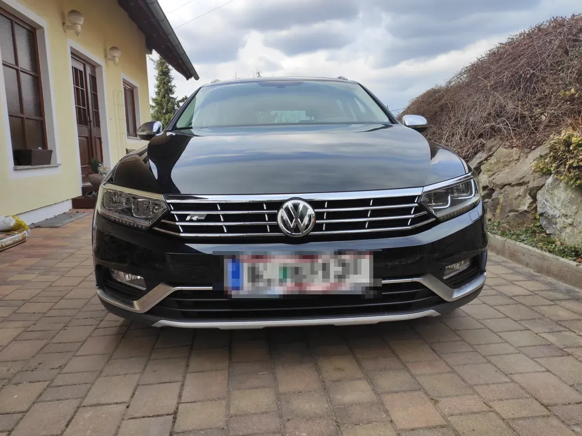 Volkswagen Passat 2017 photo 2