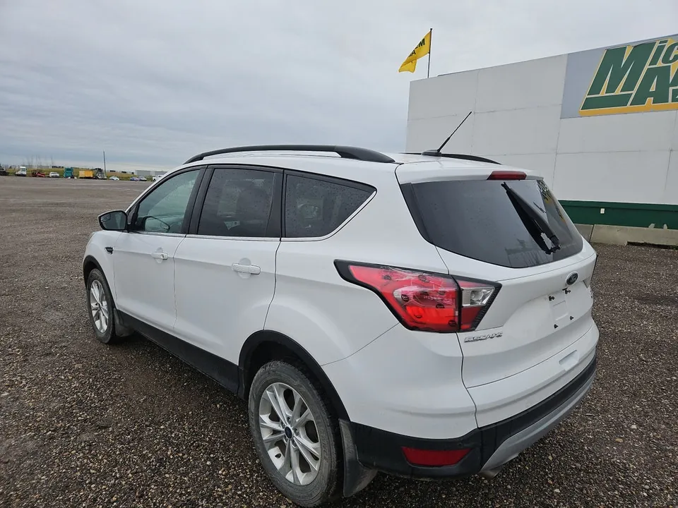 Ford Escape 2017 photo 3
