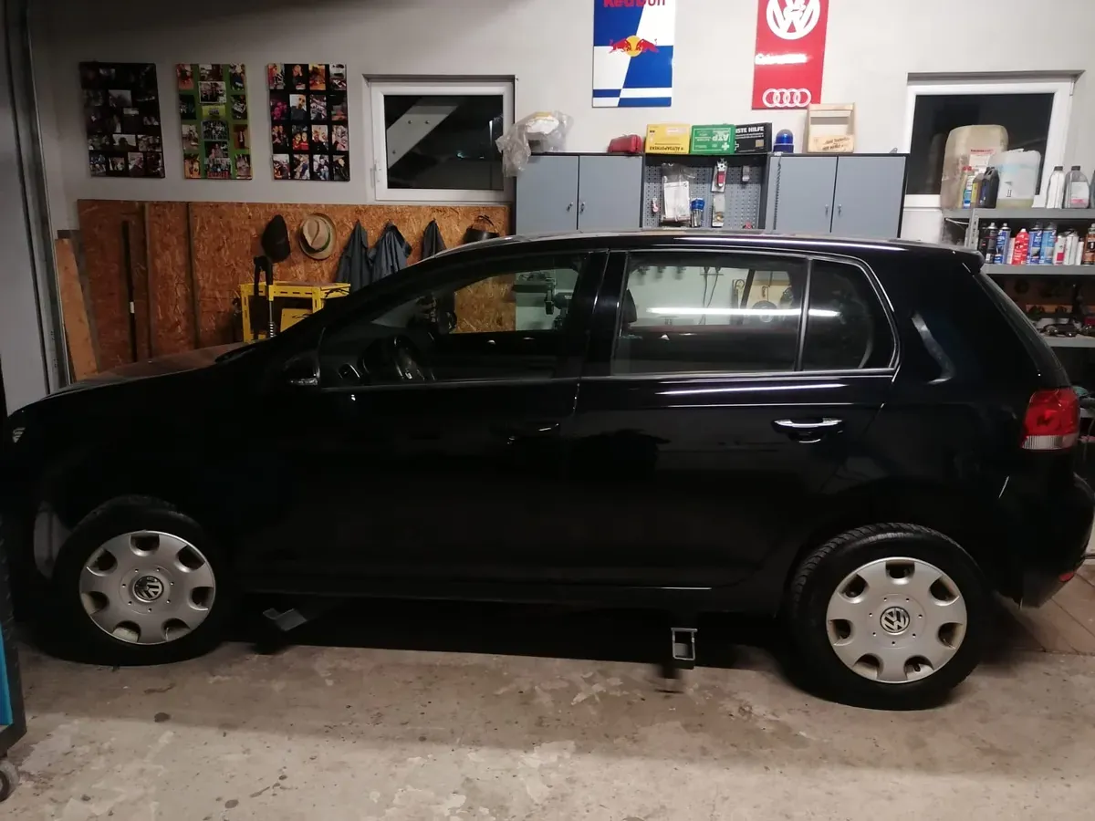 Volkswagen Golf 2009 photo 2