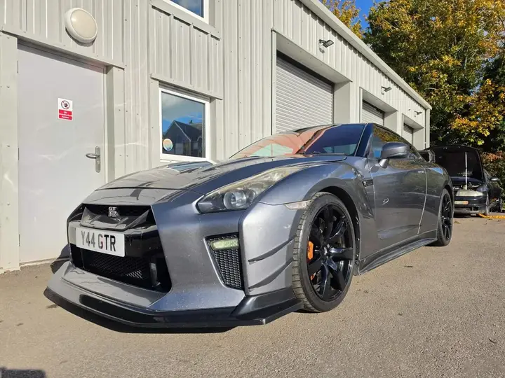 Nissan Gt-R
