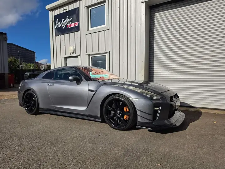 Nissan Gt-R 2009 photo 2