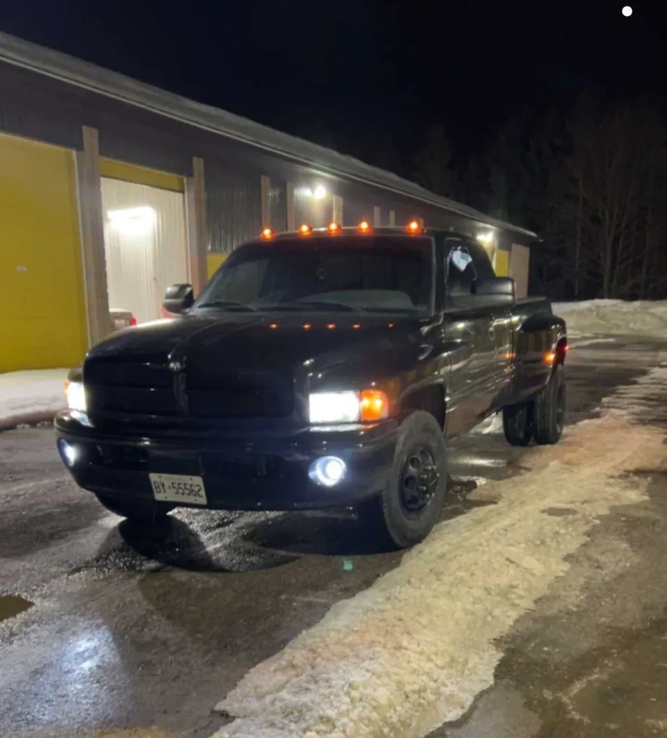 Dodge Ram 3500 2001 photo 3