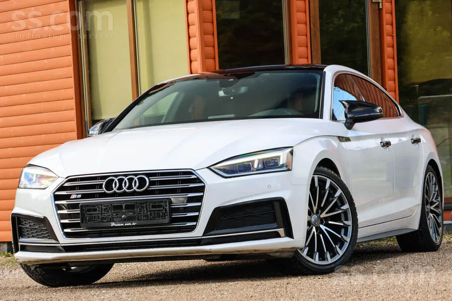 Audi A5 2018 photo 2