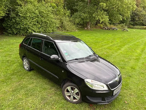 Skoda Fabia 2013 photo 3
