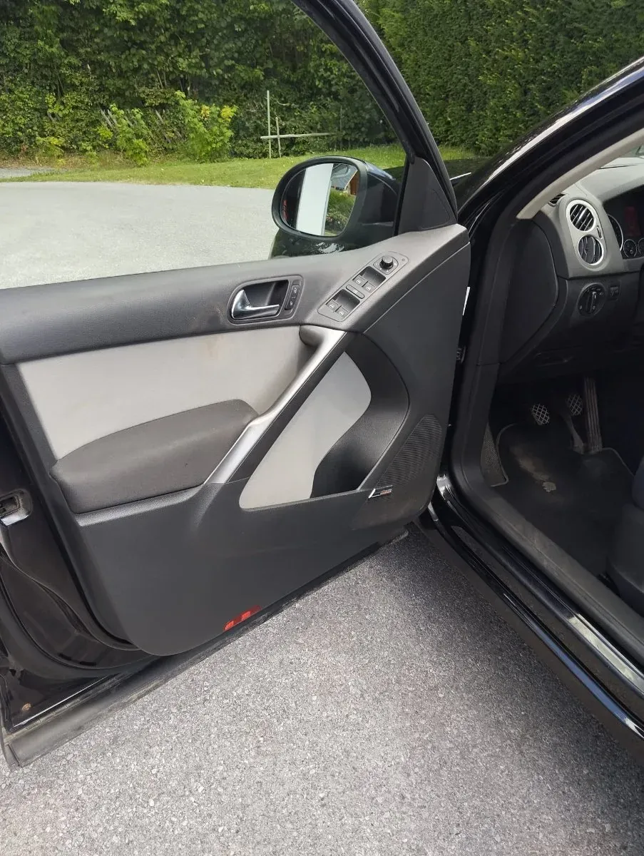 Volkswagen Tiguan 2009 photo 2