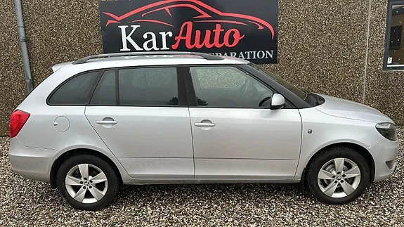 Skoda Fabia 2013 photo 4