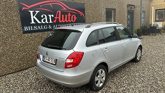 Skoda Fabia 2013 photo 3