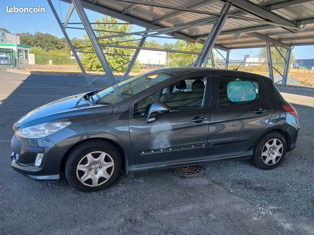 Peugeot 308 2008 photo 3