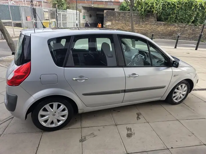 Renault Scenic 2007 photo 4