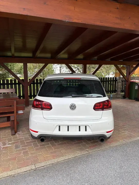 Volkswagen Golf Gti 2012 photo 3