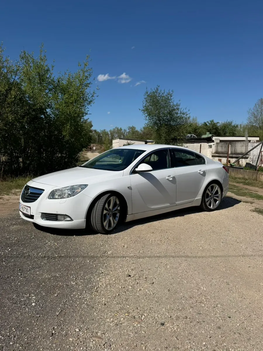 Opel Insignia 2011 photo 2