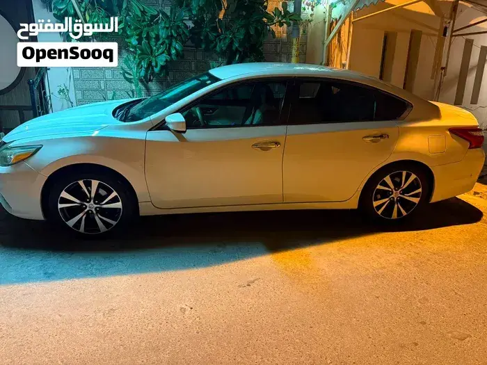 Nissan Altima 2017 photo 2