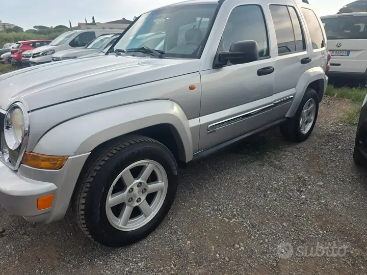 Jeep Grand Cherokee 2006 photo 5