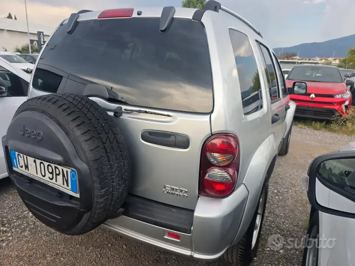 Jeep Grand Cherokee 2006 photo 4