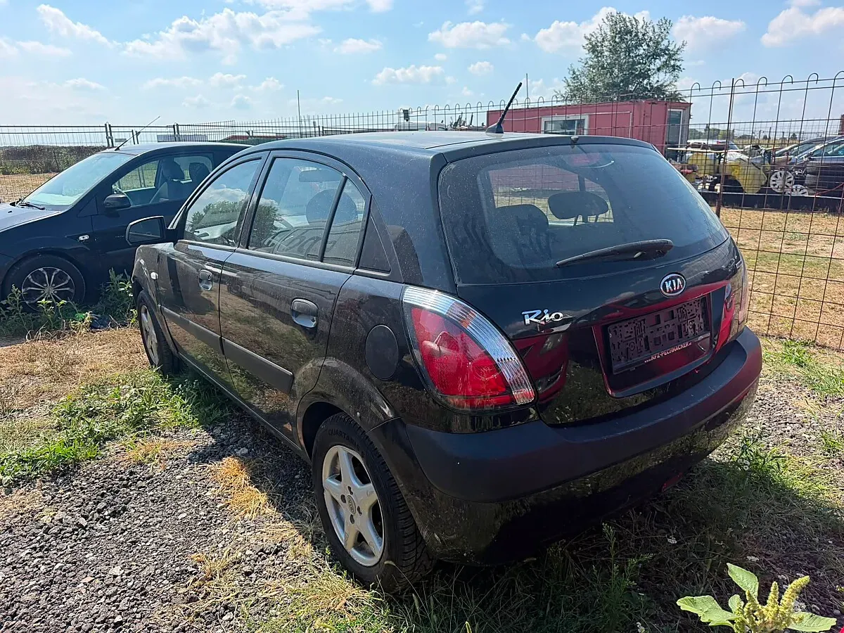 Kia Rio 2009 photo 3