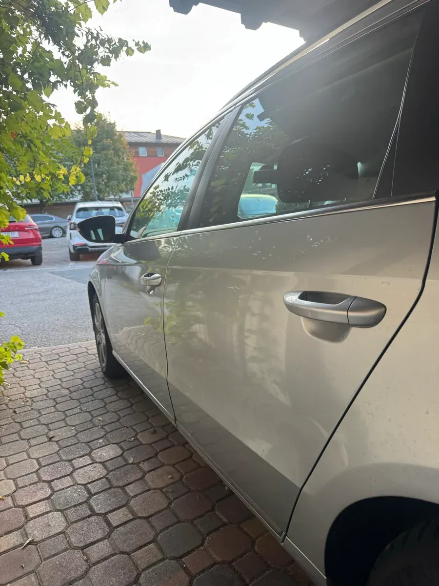 Volkswagen Passat 2011 photo 3