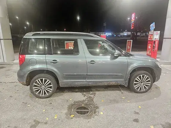 Skoda Yeti 2012 photo 2