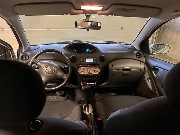 Toyota Yaris 2004 photo 5