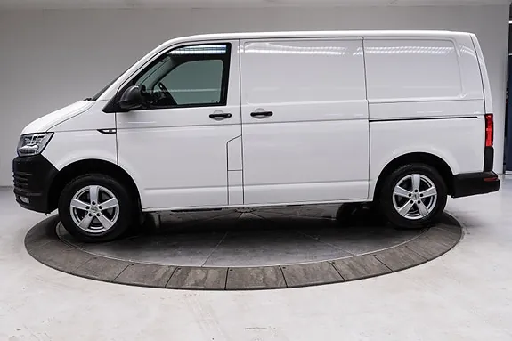 Volkswagen Transporter 2018 photo 2