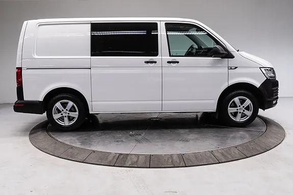 Volkswagen Transporter 2018 photo 5
