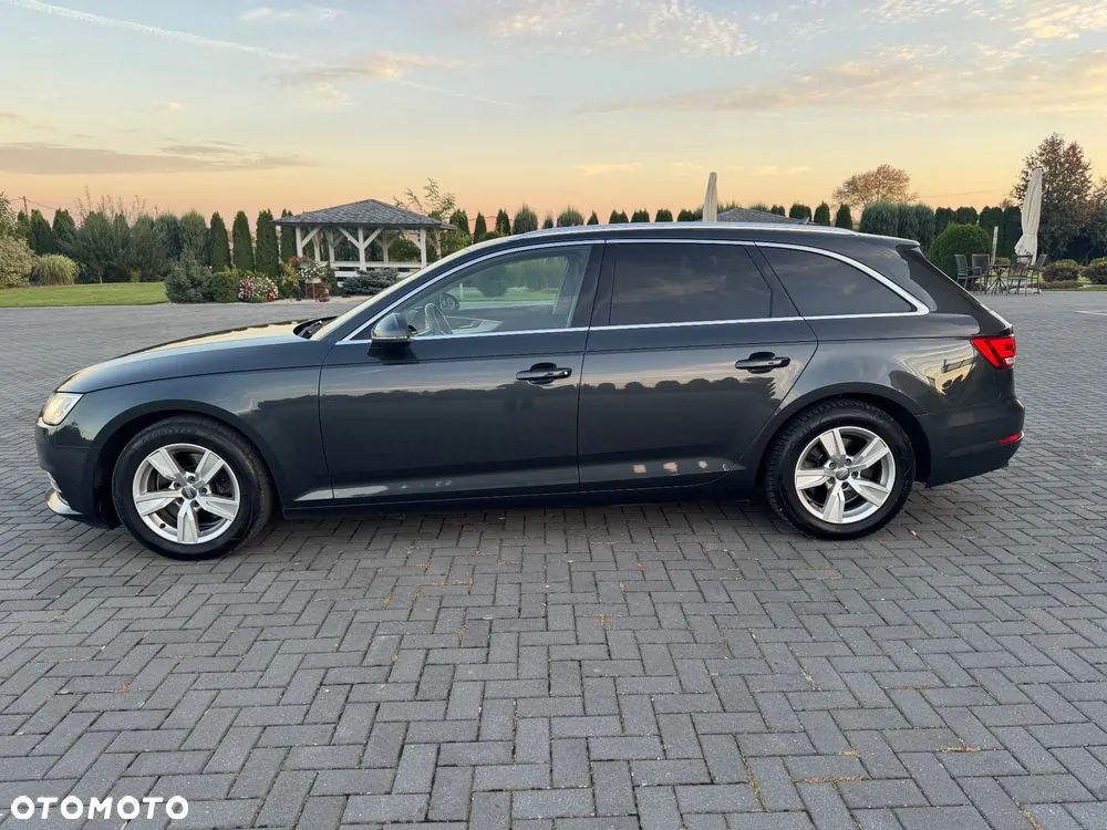 Audi A4 Avant 2017 photo 2