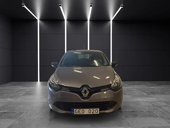 Renault Clio 2014 photo 2