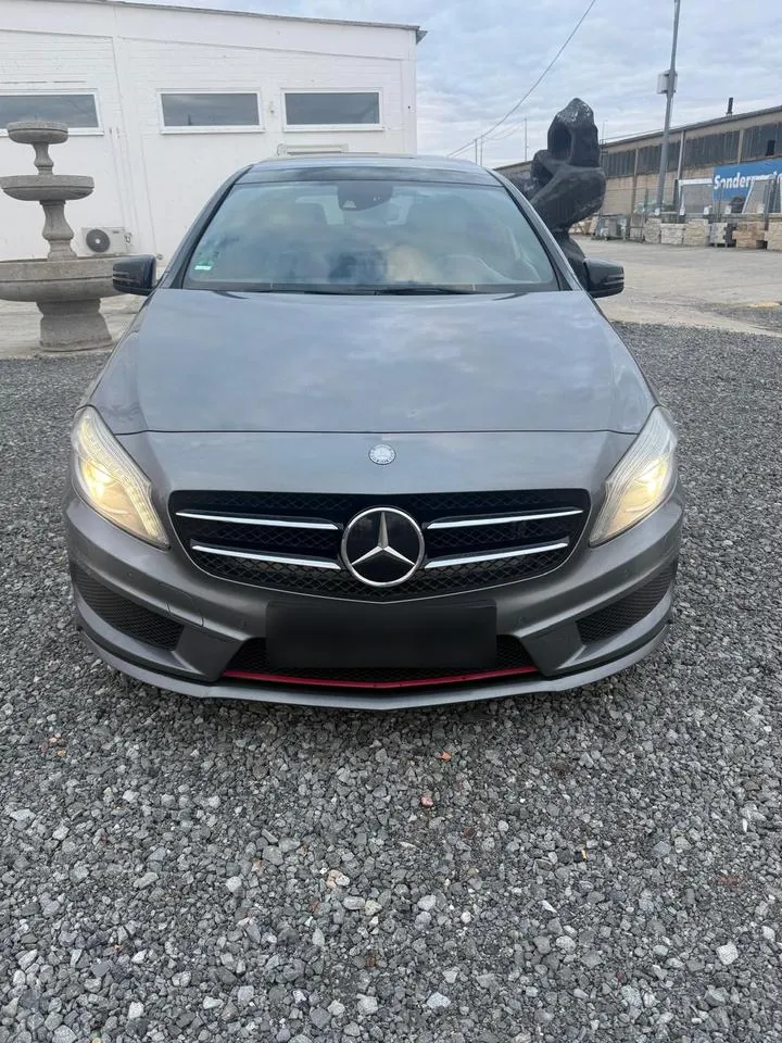 Mercedes-Benz A200