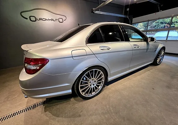 Mercedes-Benz C63 2009 photo 3