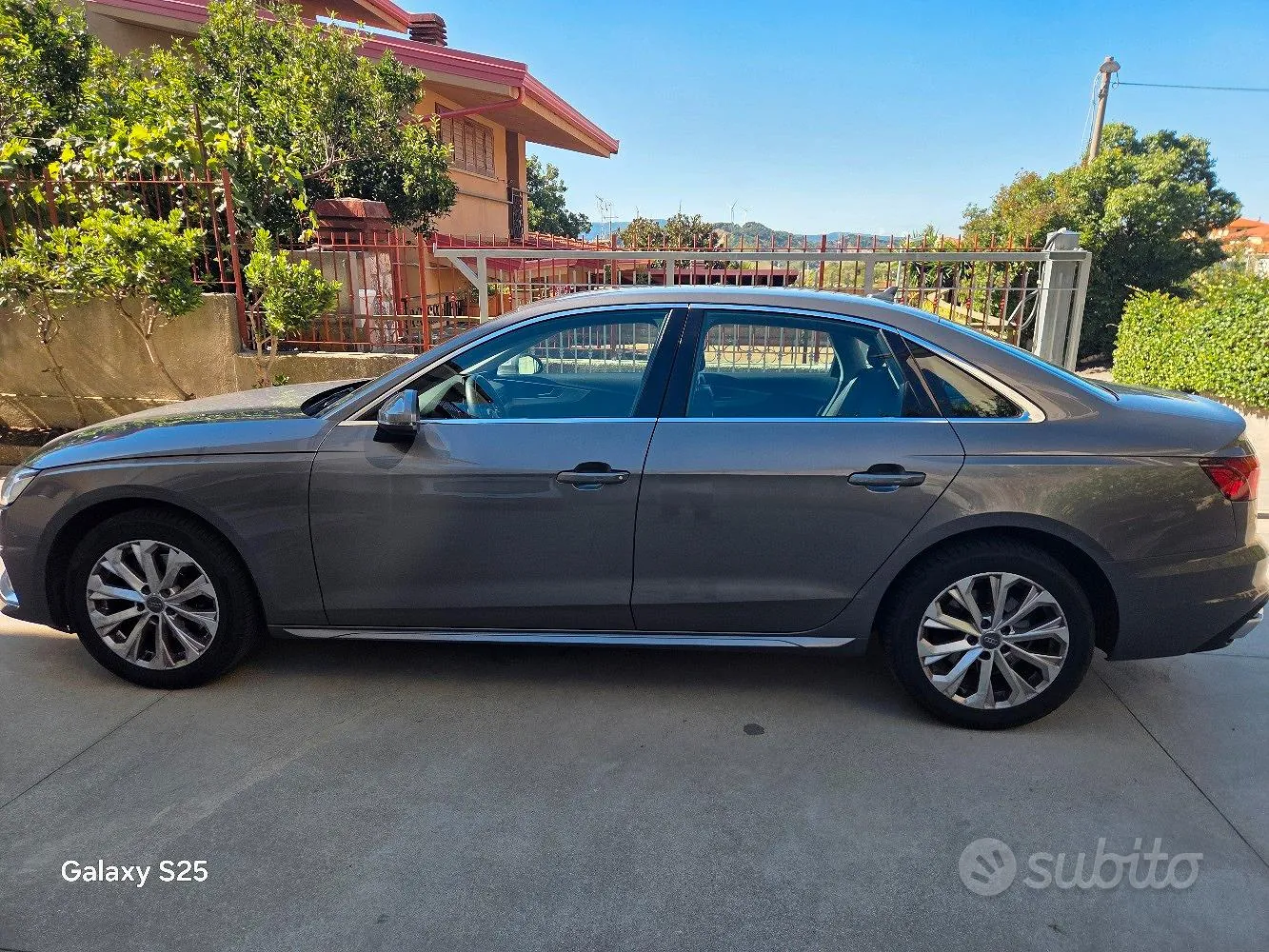 Audi A4 2020 photo 2