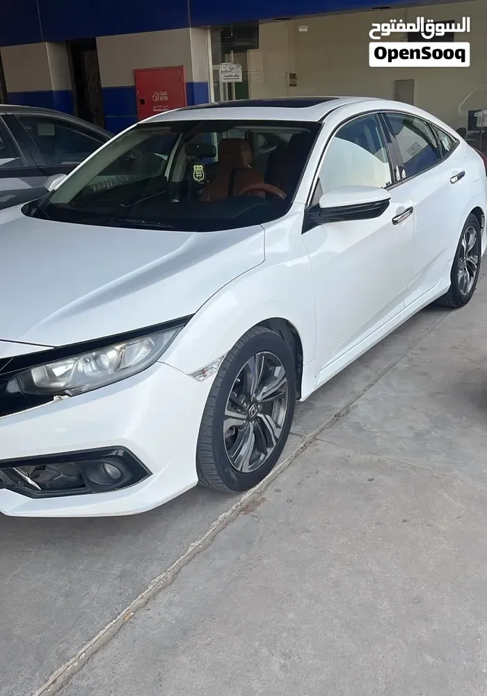 Honda Civic 2020 photo 2