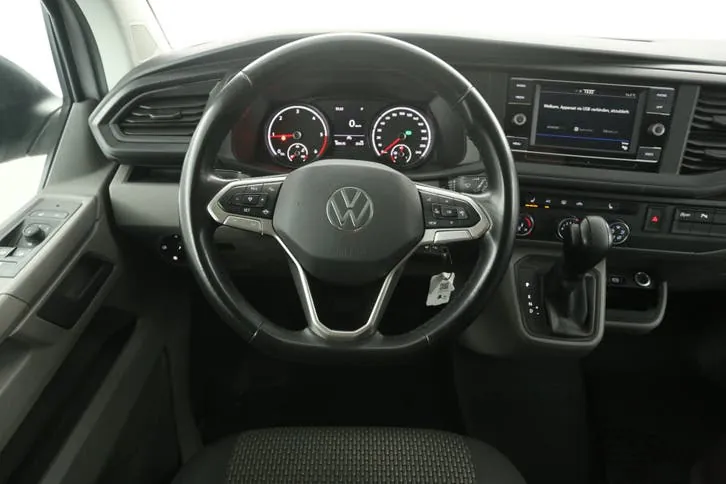 Volkswagen Transporter 2022 photo 2