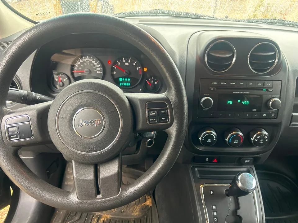 Jeep Patriot 2011 photo 4