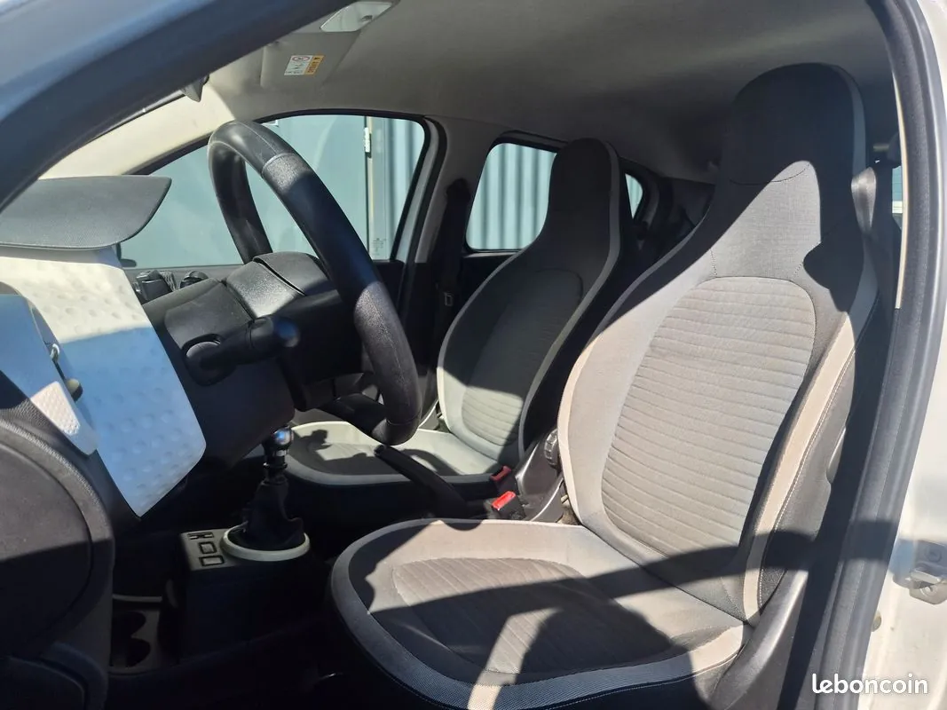 Renault Twingo 2015 photo 5