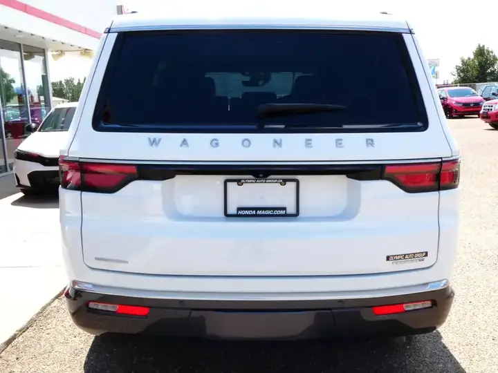 Jeep Wagoneer 2022 photo 5