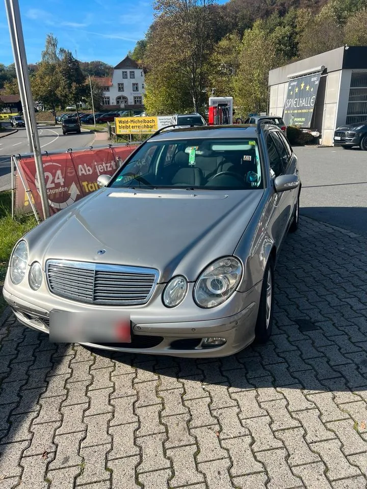 Mercedes-Benz E220
