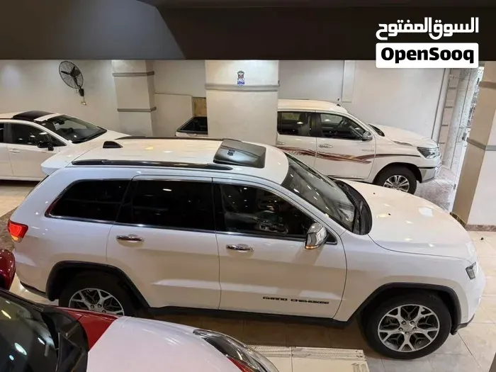 Jeep Grand Cherokee 2022 photo 3