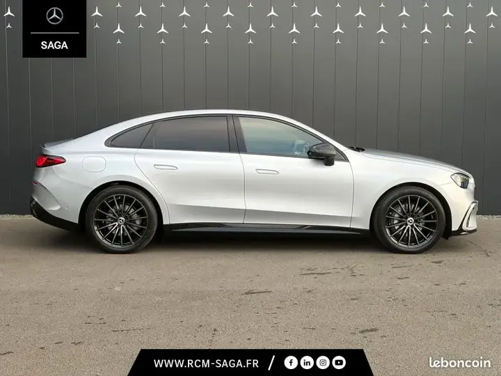 Mercedes-Benz C-Class 2026 photo 5