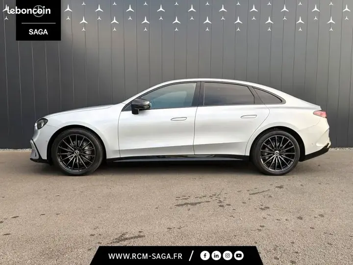 Mercedes-Benz C-Class 2026 photo 2